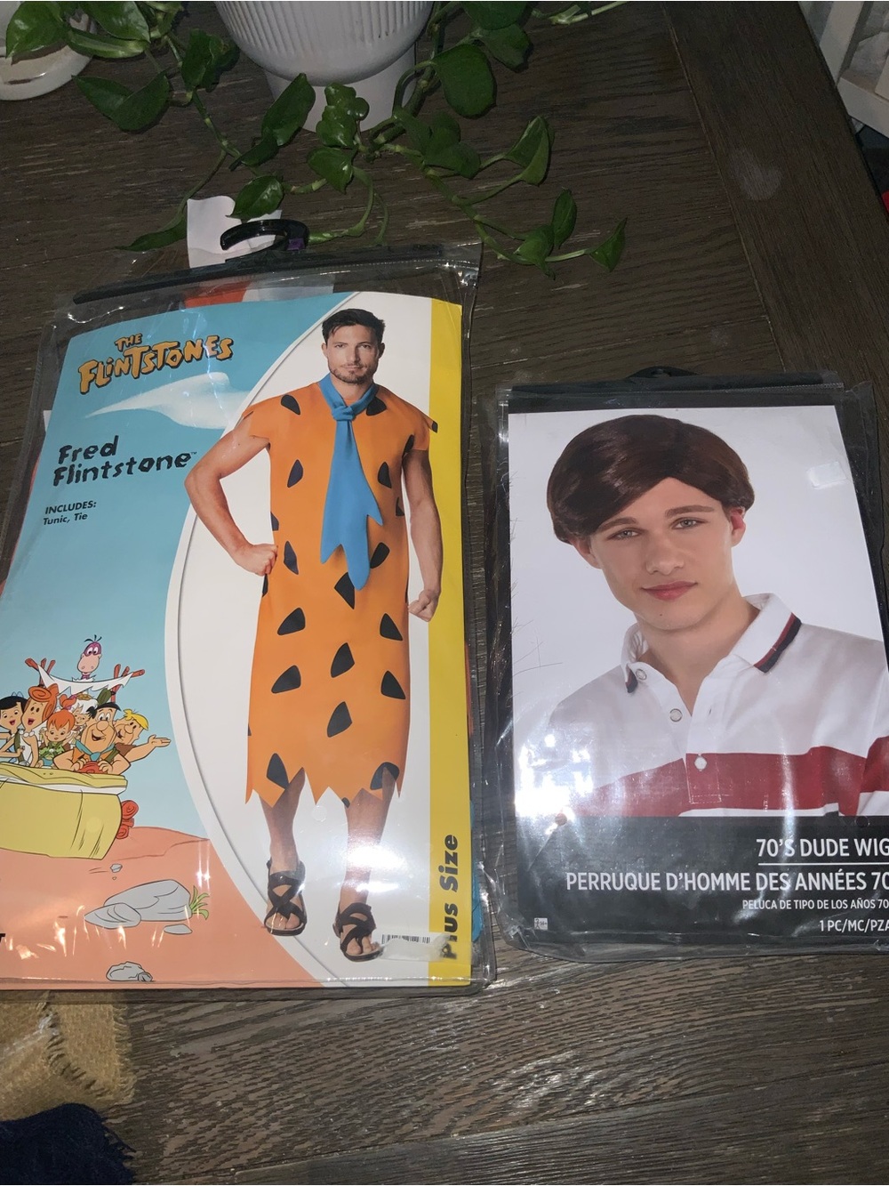 Spirit Fred Flintstone Men's Costume - Orange with Blue Tie & Wig NWT